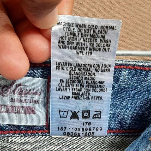 Levi's Signature Distressed Sunglower Blue Jean Skirt sz Junior 1 - Picture 8 of 8